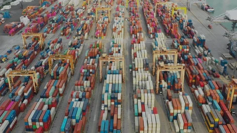 Container ship in export and import business and logistics. Vídeos de archivo 99477789