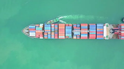 Container ship import export business logistic in sea with tugboat Shipping to 스톡 동영상 336446600