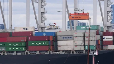 Container ship loading Stock Footage 80846101