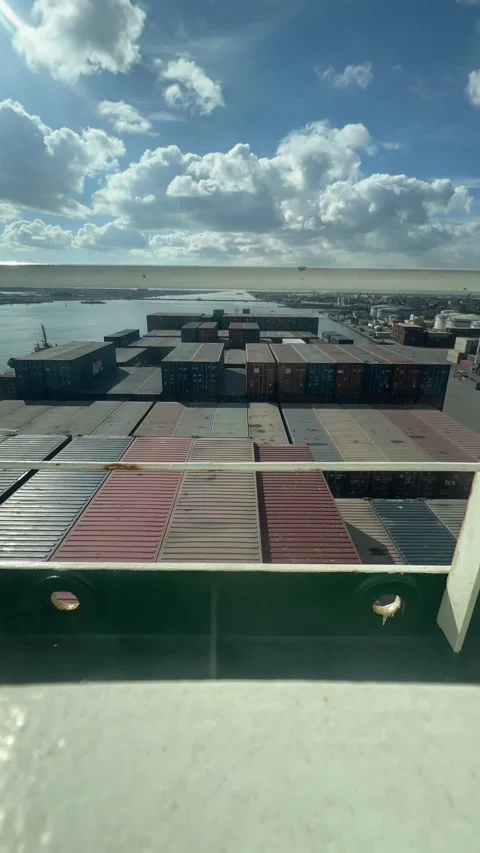 Container ship outbound Video stock 321362947