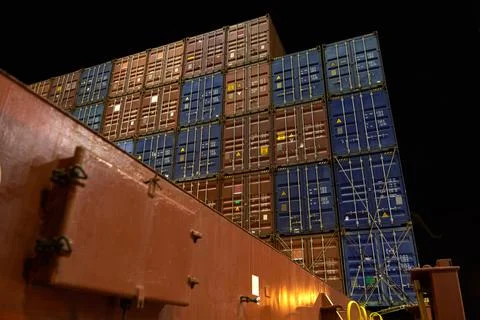 Container ship in port at container terminal. Ships of container ships stand  Foto stock