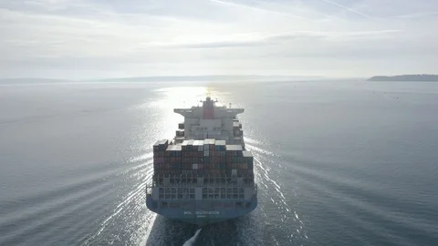 Container Ship Rear (DLog Ungraded) Vídeo Stock 106623707