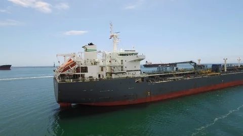 Container ship sailing on the Port of Long Beach Stock Footage 116492833