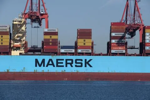 Container ship terminal loading containers container ship Port of Los Angeles LA Stock Photos