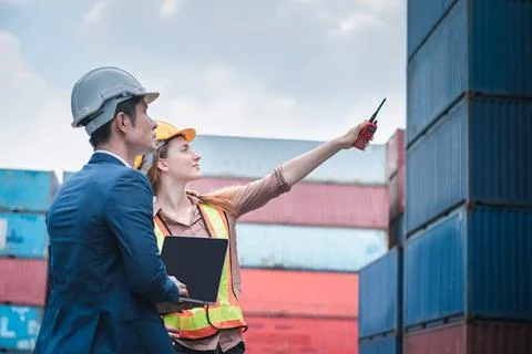 Container Shipping Logistics Engineering of Import/Export Transportation Indu Stock Photos