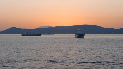 Container ships at sunset (4k) Stock-Footage 93478021