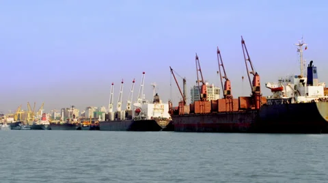 Container ships unloading at Yangon Port Video stock 33625167