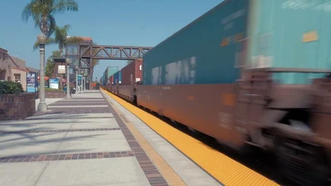 Container Train 4K Stockbeeldmateriaal 77089579