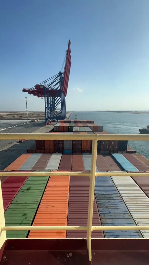 Container vessel outbound from SCCT Video stock 321550914