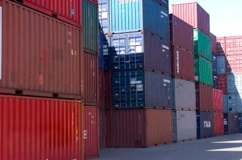 Containers at the port for shipment Fotos de archivo