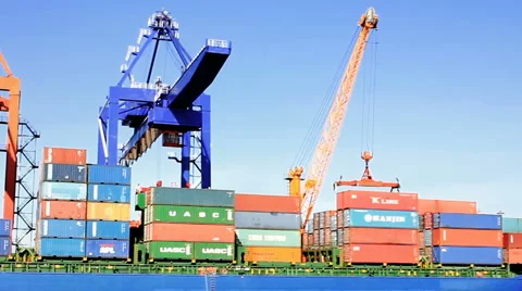 Containers on ship Video stock 1095125