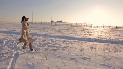Contemporary dancer on snowy field. Stock Footage 74177231