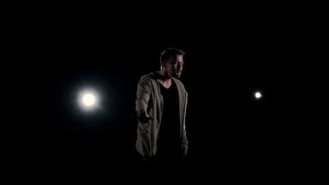 Contemporary dancer on stage 库存影片 76162361