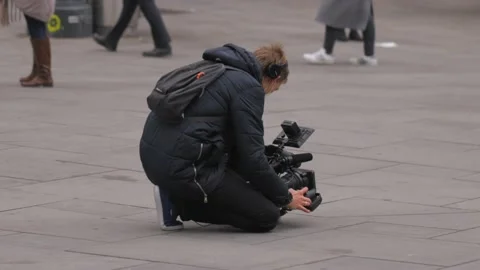 Content Creator with Cinema Camera / Filmmaker's lifestyle Stock Footage 165344951