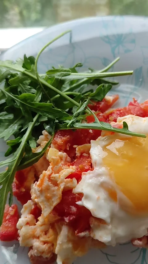 Continental breakfast with eggs, tomato Stock Footage 201501676