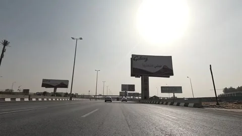 Continuous Drive on Cairo Ring Road Capturing the Energy of the Capital Roads Vidéo 329828186