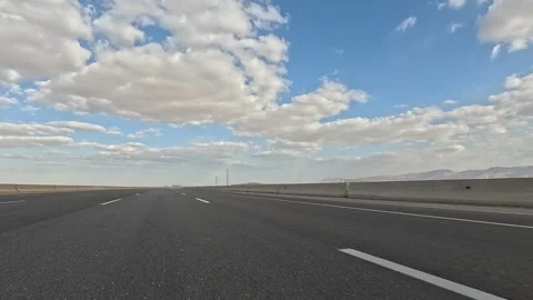 Continuous Traffic Flow Across Cairo Ain Sokhna Desert Road With Vehicles Vídeo Stock 330037324