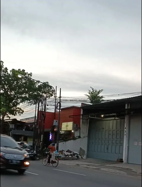 Contra flow Stock Footage 220051356