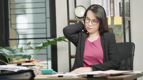 Contract a document Video stock 160015210