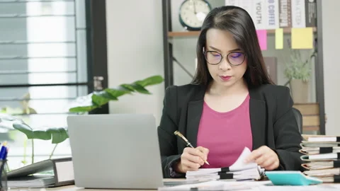 Contract a document Stock Footage 160036242