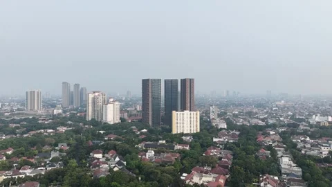 Contrast Between High-Rise Buildings and Residential Area 스톡 동영상 340633757