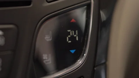 Control panel in the car Vidéo 106596025