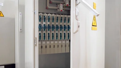 Control Panel Opening by Itself Automobile Factory Interior Slow Motion Details Vídeos de archivo 128492384