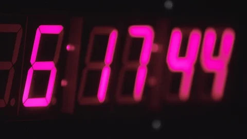 Control room digital timer clock counting up rack focus 库存影片 89503421