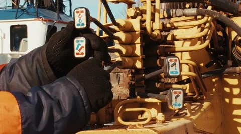 The control unit crane in action 스톡 동영상 48141402