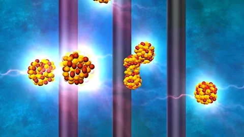 Controlled chain reaction 库存影片 312410881