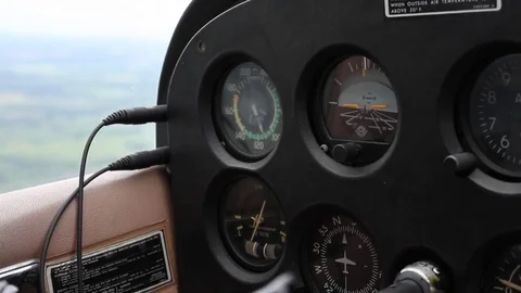 Controls Inside a small plane 库存影片 85278404