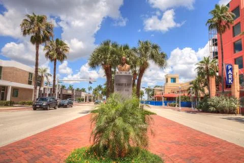 Controversial Robert E. Lee monument in downtown Fort Myers Stock Photos