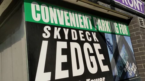 Convenienct Pakring for SkyDeck Ledge Stock Footage 168386323
