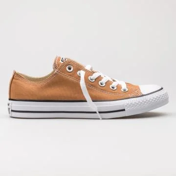 Converse Chuck Taylor All Star OX kahki sneaker Stock-Fotos