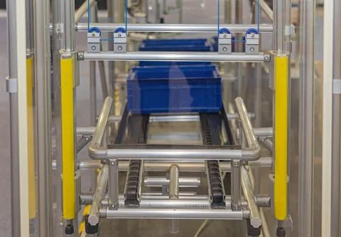 Conveyor Elevator Crates 스톡 사진