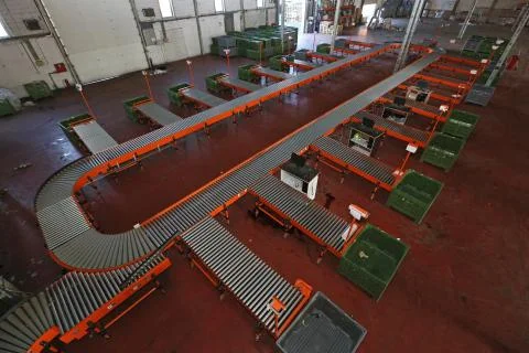 Conveyor Loop Sorting Stock Photos