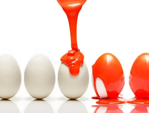 Conveyor for painting Easter eggs. Foto stock