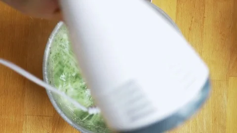 Cook blending a chervil soup Stock Footage 71804346