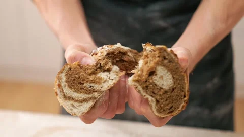 Cook Broke The Bread In Half Stockbeeldmateriaal 273499436