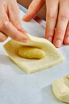 Cook cooking dough wraps make cheesecake with jam series full meal recipes Stock Photos