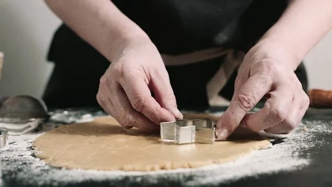 Cook cut out dough for cookies Video stock 71652012