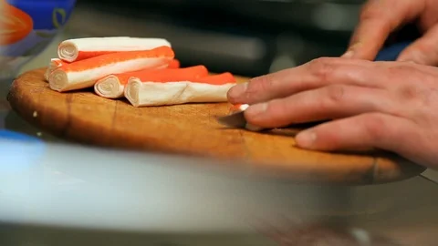 Cook cuts crabs meat Stock Footage 100123130