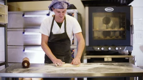 Cook makes a great cake dough for rolls 動画素材 69778295