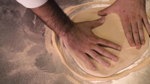 Cook preparing pizza Stock Footage 107890753