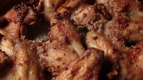 Cooked chicken wings in the oven Video stock 163265953
