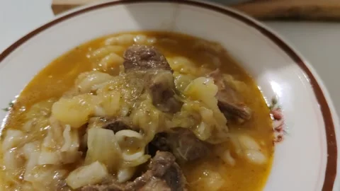 Cooked meat with cabbage 動画素材 242046523