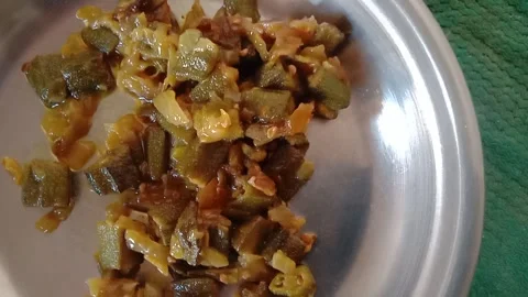 Cooked Okra Vegetable Curry Served on a Plate Vídeos de archivo 347366063