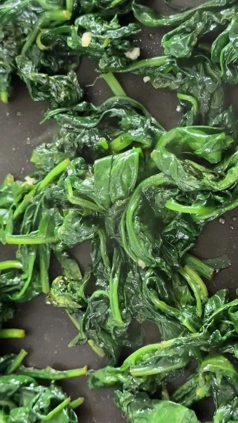 Cooked Spinach Leaves Stock Footage 319021227