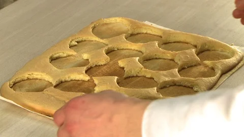 Cooker removing dough from the table Video stock 119552801