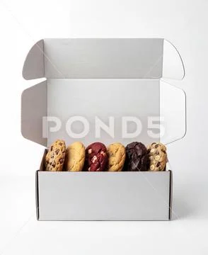 Cookie box mockup on a white background PSD Template